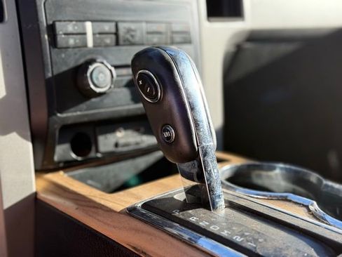 Used 2011 Ford F150 Lariat image 21