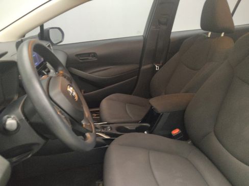 Used 2022 Toyota Corolla LE FWD image 17