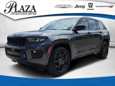 Certified 2025 Jeep Grand Cherokee Limited 4xe AWD/4WD image 1