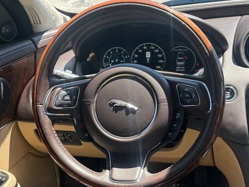 Used 2018 Jaguar XJ L Portfolio RWD image 11