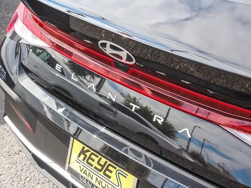 Certified 2024 Hyundai Elantra SEL FWD image 9