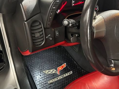 Used 2008 Chevrolet Corvette Convertible w/ Preferred Equipment Group RWD image 13