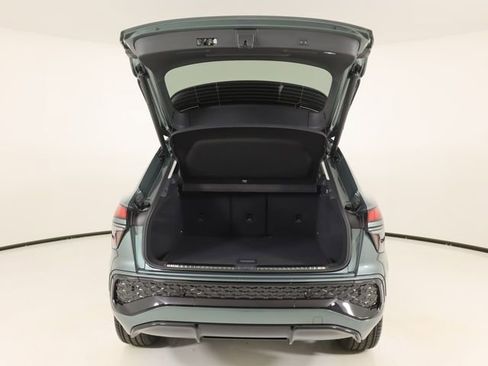 New 2026 Audi Q3 quattro 2.0T AWD/4WD image 24