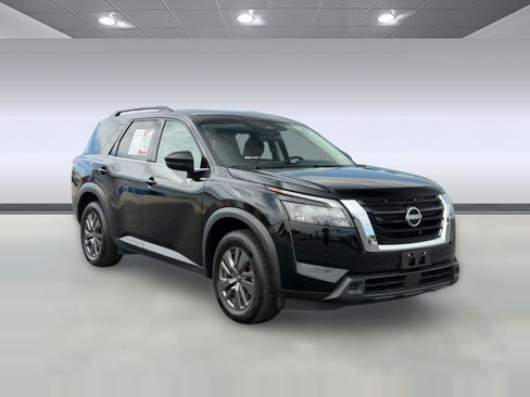 Used 2025 Nissan Pathfinder SV FWD image 7