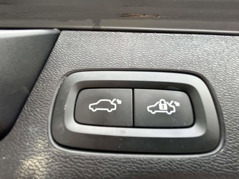Certified 2023 Volvo XC60 B5 Ultimate w/ Climate Package AWD/4WD image 19