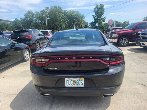 Used 2022 Dodge Charger SXT RWD image 19