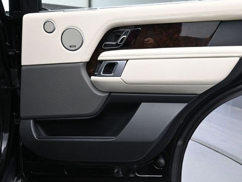 Used 2020 Land Rover Range Rover Long Wheelbase HSE image 24