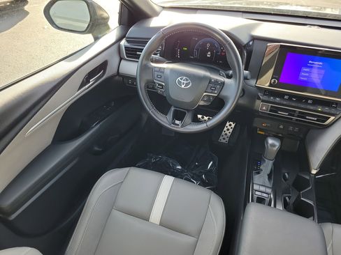 Certified 2025 Toyota Camry SE image 10