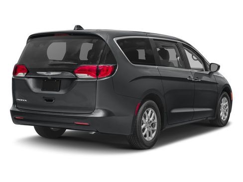 Used 2017 Chrysler Pacifica Touring w/ Tire & Wheel Group image 5