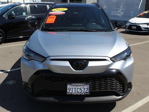 Used 2025 Toyota Corolla Cross AWD Hybrid image 2