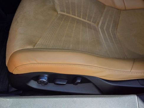 Used 2025 Chevrolet Corvette E-Ray AWD/4WD image 17