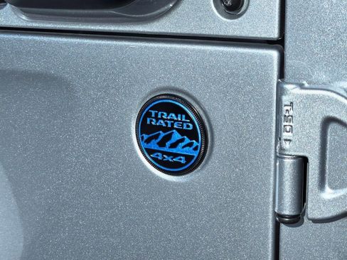 Used 2021 Jeep Wrangler Unlimited Sahara AWD/4WD image 10