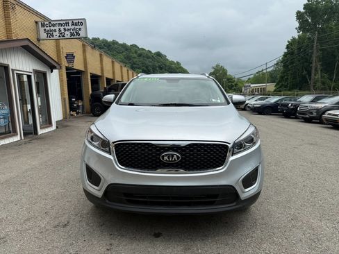 Used 2016 Kia Sorento AWD w/ LX Convenience Package image 5