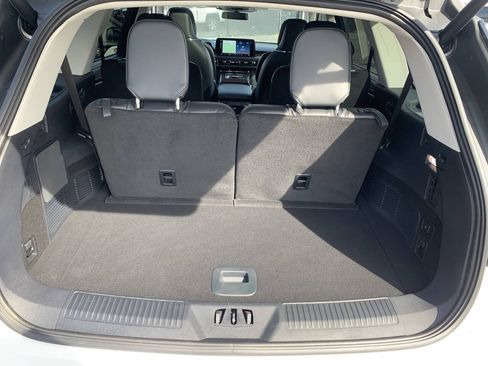 Used 2025 Lincoln Aviator Reserve w/ Luxury Package AWD/4WD image 25