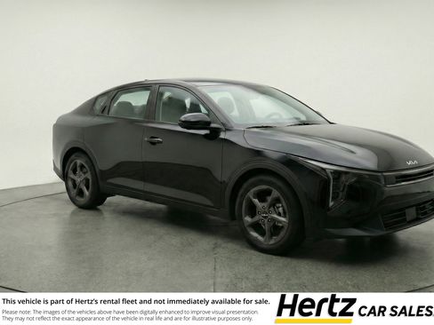 Used 2025 Kia K4 FWD image 1