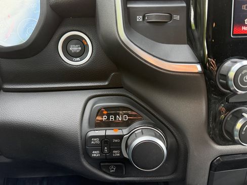 Used 2025 RAM 1500 Big Horn AWD/4WD image 33