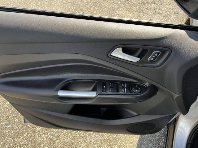 Used 2019 Ford Escape SE AWD/4WD image 16