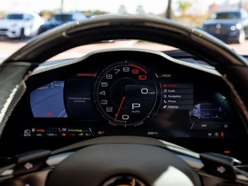 Used 2024 Ferrari SF90 Spider image 31