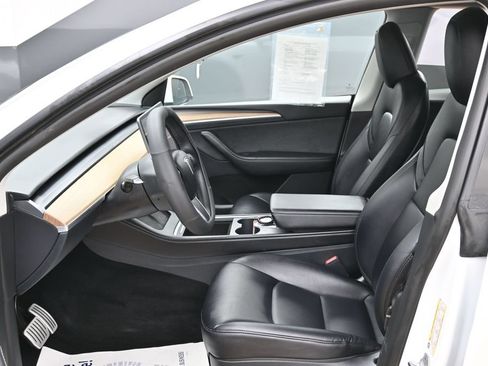 Used 2023 Tesla Model Y Performance AWD/4WD image 16