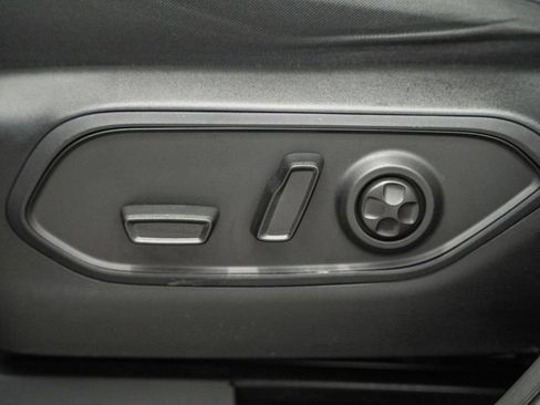 Certified 2023 Jeep Grand Cherokee Laredo w/ Luxury Tech Group I AWD/4WD image 35