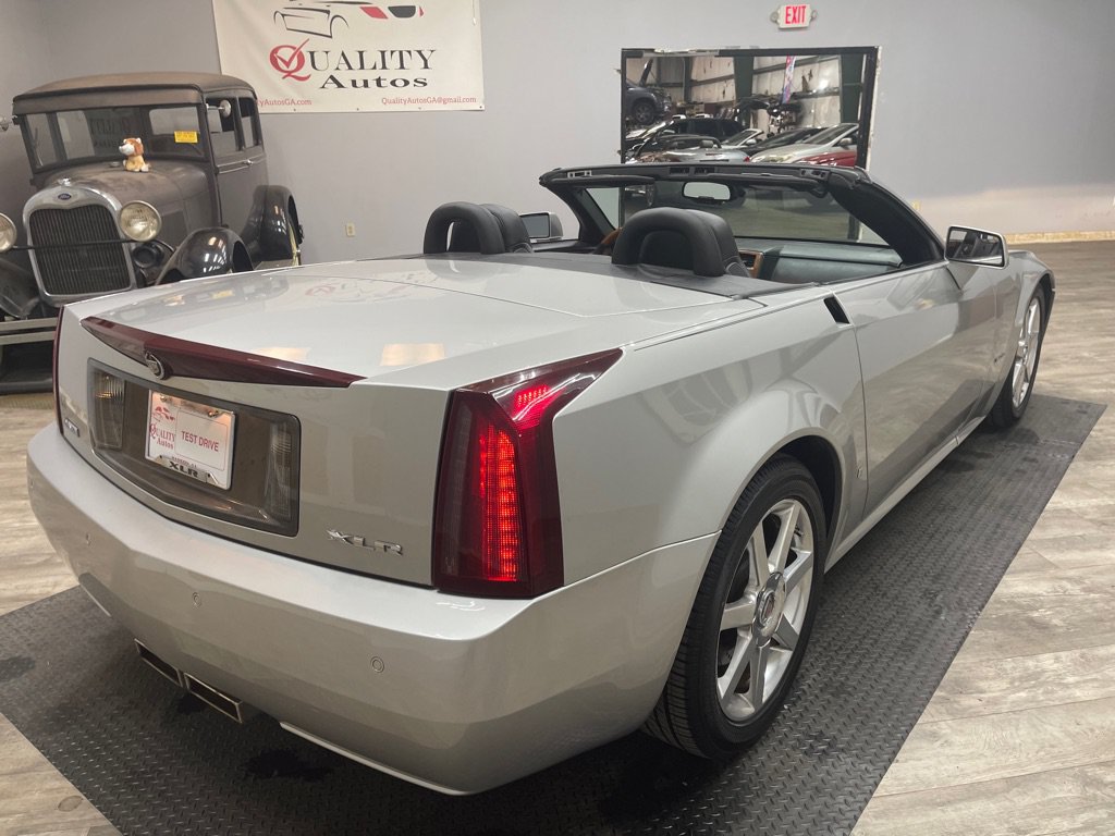 Used 2006 Cadillac XLR RWD image 7