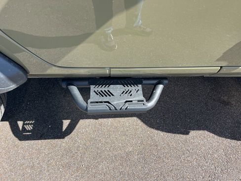 Used 2025 Jeep Wrangler Sport image 42