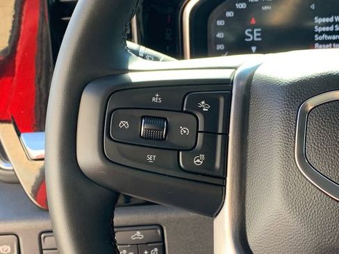 Used 2024 GMC Sierra 1500 Elevation image 28