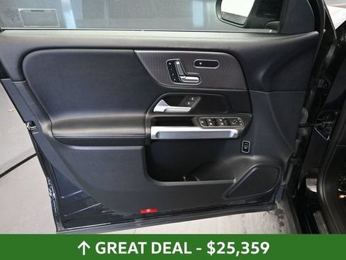 Used 2023 Mercedes-Benz GLB 250 4MATIC image 17