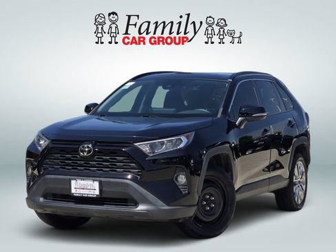 Used 2020 Toyota RAV4 XLE Premium FWD image 1
