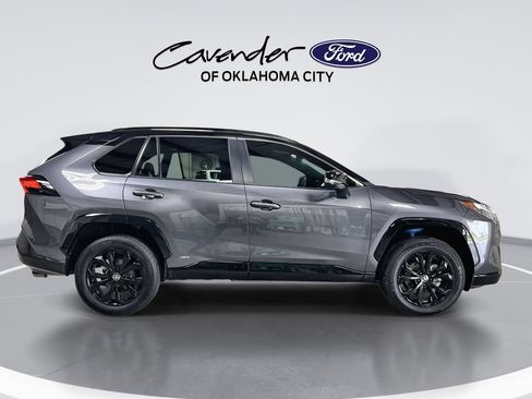 Used 2024 Toyota RAV4 XSE AWD/4WD image 9