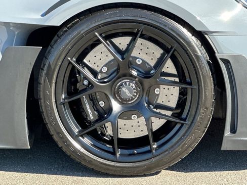 Used 2025 Porsche 911 GT3 RS image 40