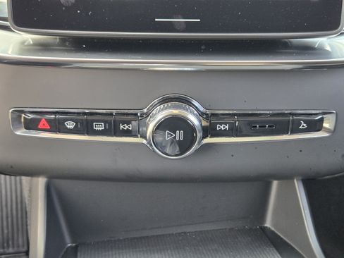 Used 2026 Volvo XC90 B6 Plus w/ Protection Package Premier AWD/4WD image 17