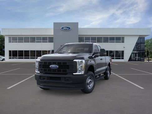New 2026 Ford F250 XL w/ FX4 Off-Road Package image 2
