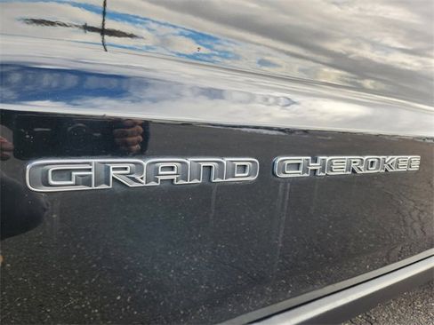 Used 2020 Jeep Grand Cherokee Limited w/ Luxury Group II image 13