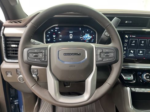 New 2026 GMC Sierra 2500 Denali w/ Denali Reserve Package image 14