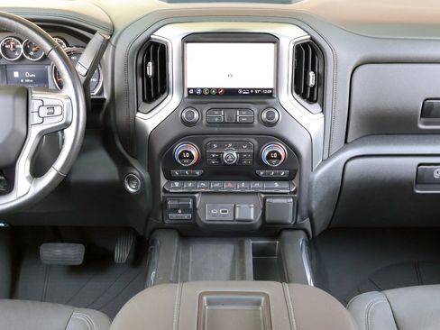 Used 2022 Chevrolet Silverado 2500 LTZ w/ LTZ Plus Package image 17