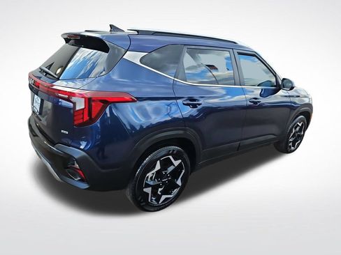 Used 2024 Kia Seltos EX AWD/4WD image 5
