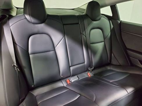 Used 2022 Tesla Model 3 Performance image 11