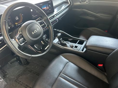 Used 2024 Kia Sorento S FWD image 10