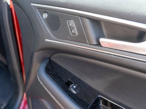 Used 2019 Ford Edge ST w/ Convenience Package AWD/4WD image 11
