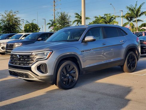 New 2026 Volkswagen Atlas Cross Sport SE image 3