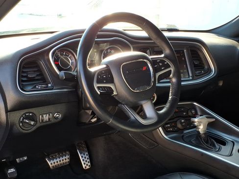 Used 2015 Dodge Challenger SXT Plus w/ Driver Convenience Group RWD image 6