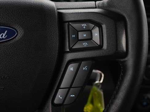 Used 2019 Ford F150 XLT w/ Equipment Group 302A Luxury AWD/4WD image 30