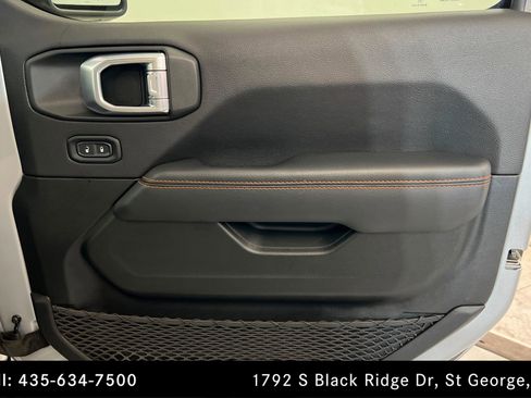 Used 2022 Jeep Gladiator Mojave w/ LED Lighting Group image 22