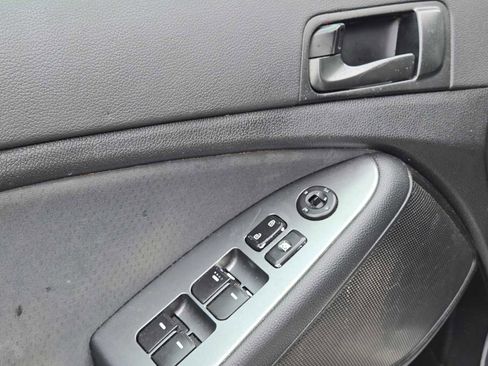 Used 2015 Kia Optima LX image 19