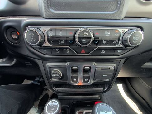Used 2022 Jeep Wrangler Sport AWD/4WD image 20