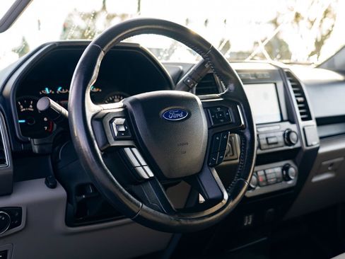 Used 2020 Ford F150 XLT w/ Equipment Group 302A Luxury AWD/4WD image 14