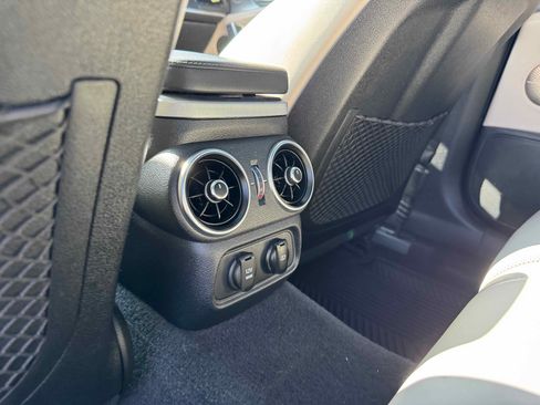 Used 2018 Kia Stinger GT2 image 29