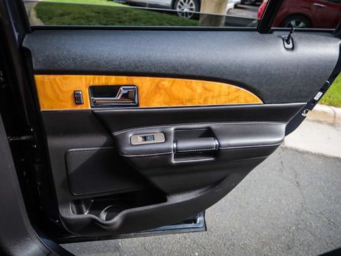 Used 2013 Lincoln MKX AWD image 40
