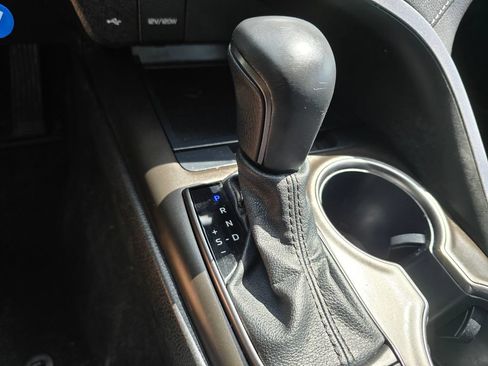 Used 2022 Toyota Camry SE w/ Cold Weather Package AWD/4WD image 24